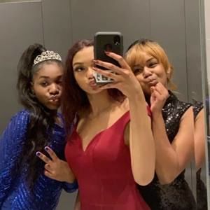 Meet your Posher, Maya